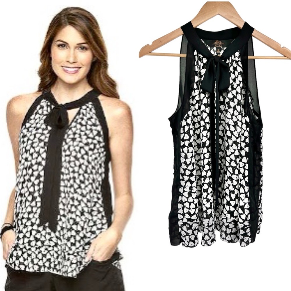 Disney Alice Through Looking Glass Colleen Atwood Top Sz Med Tie Neck Hearts